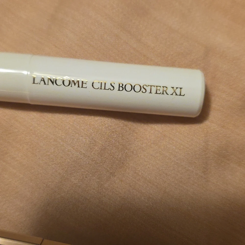 Lancôme Cils Booster XL in White And Idole Macara In Black